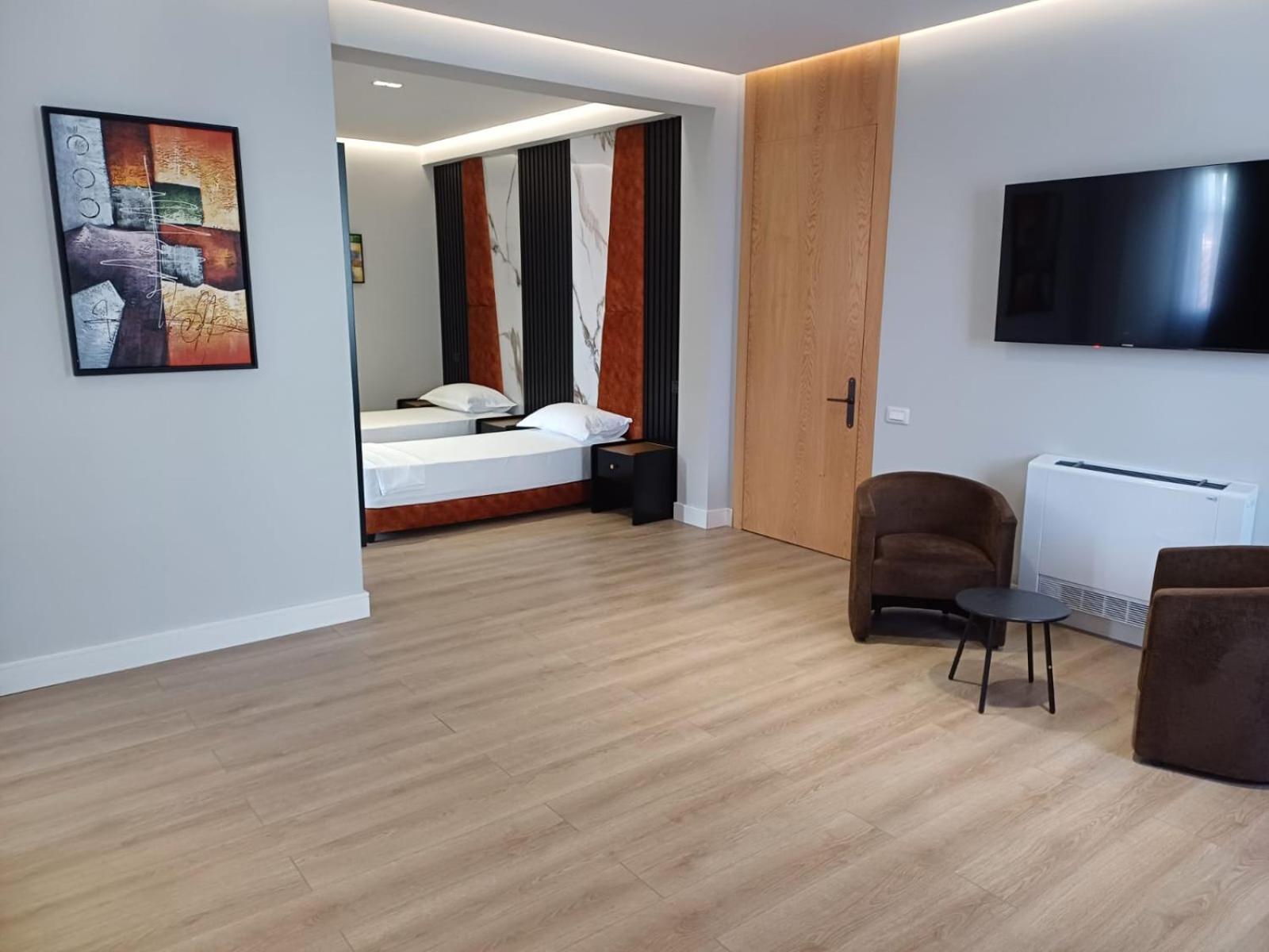 Oxygen Boutique Hotel Tiranë Ngoại thất bức ảnh