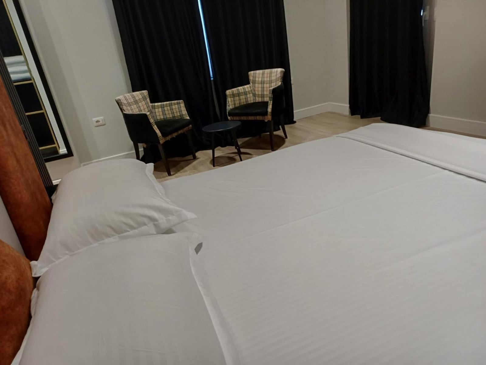 Oxygen Boutique Hotel Tiranë Ngoại thất bức ảnh