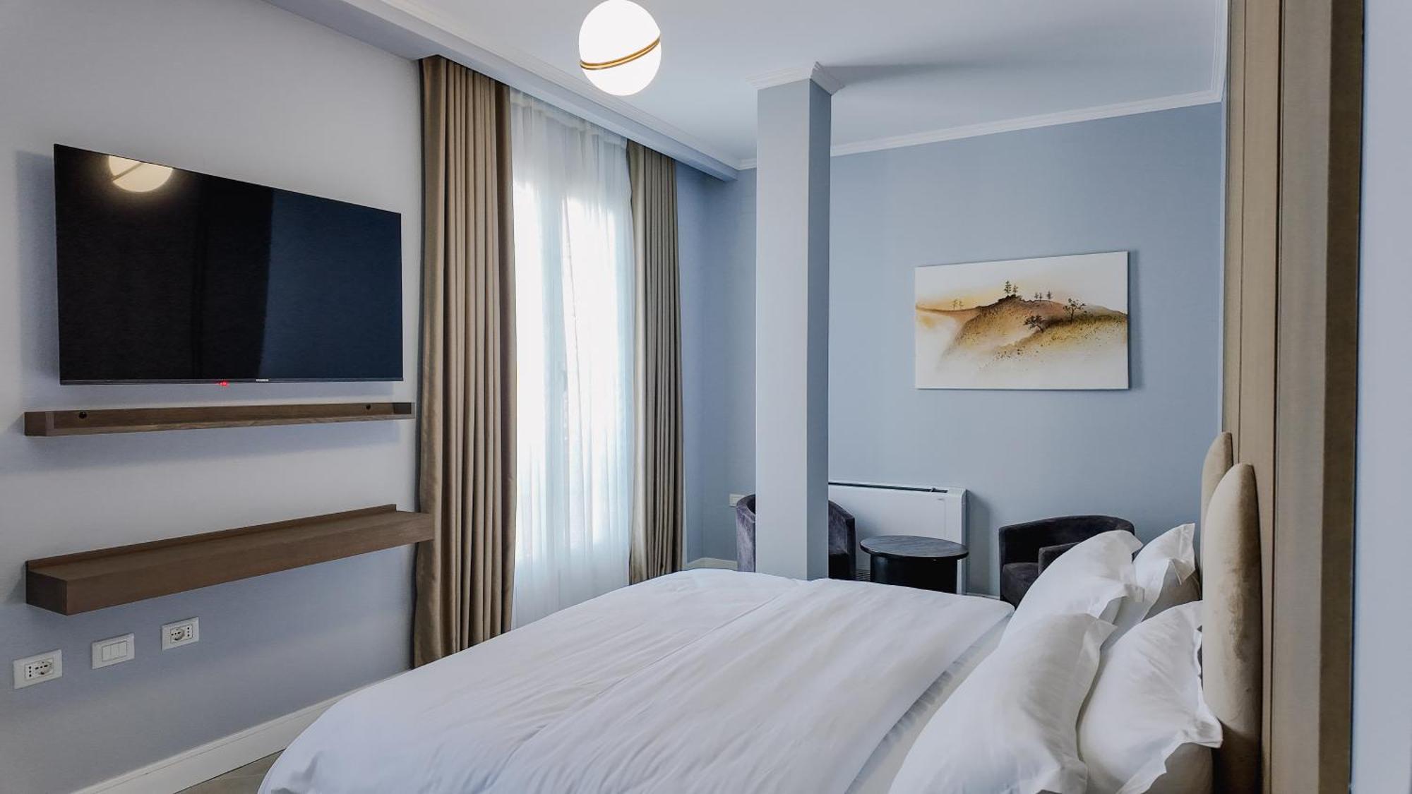 Oxygen Boutique Hotel Tiranë Ngoại thất bức ảnh
