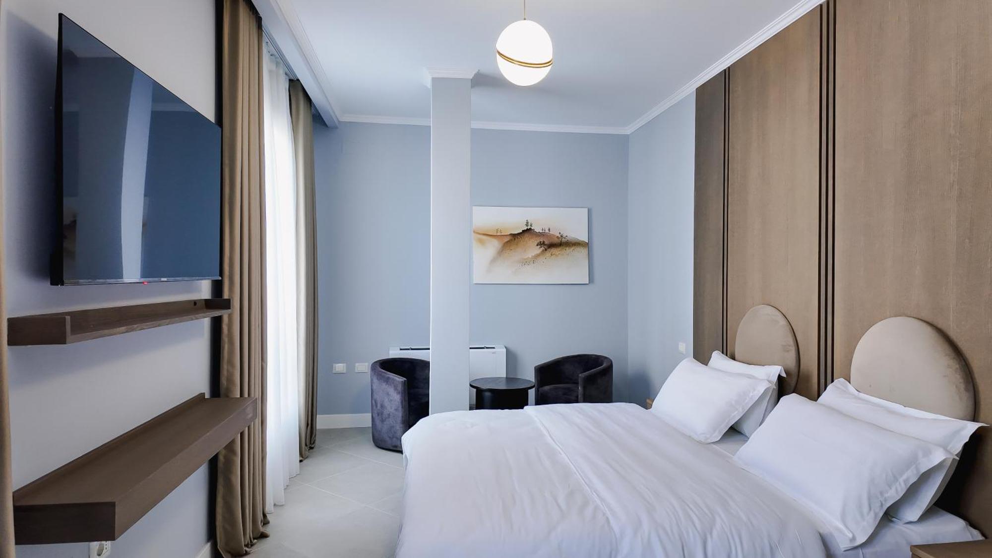 Oxygen Boutique Hotel Tiranë Ngoại thất bức ảnh