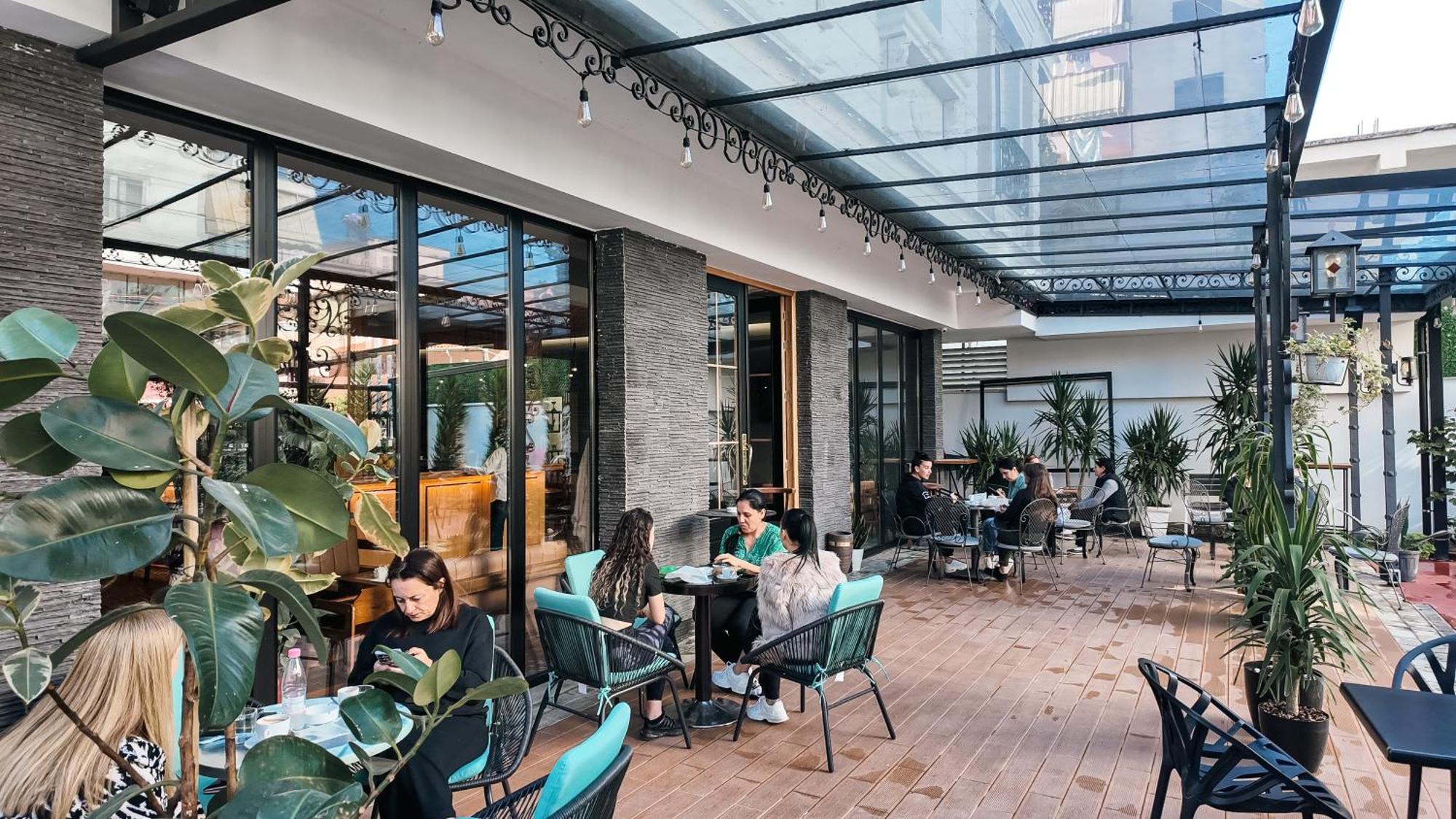 Oxygen Boutique Hotel Tiranë Ngoại thất bức ảnh